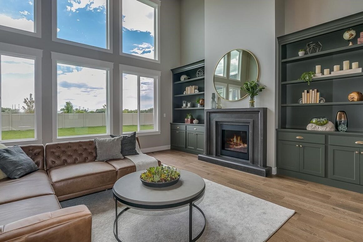 Round Fireplace Mirror Best Thing To Have Above the Mantle