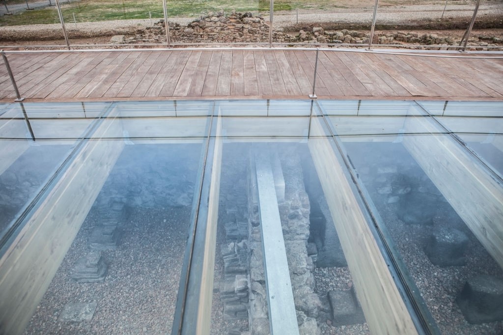 Glass Floor with Many Spans