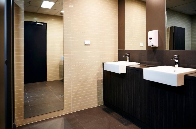 Frameless Bathroom Mirror Ideas You Need to Know