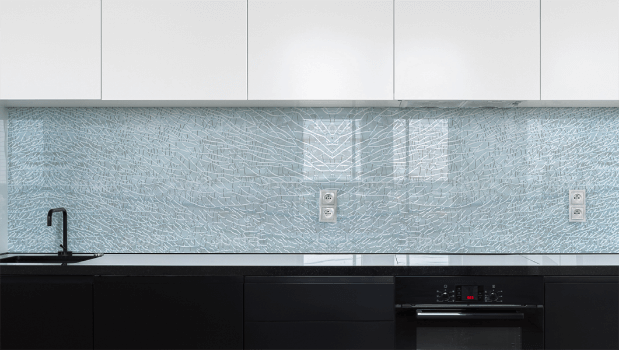 Crackled Glass Kitchen Backsplash