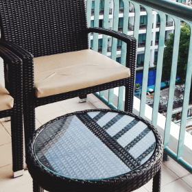 Wicker table glass top